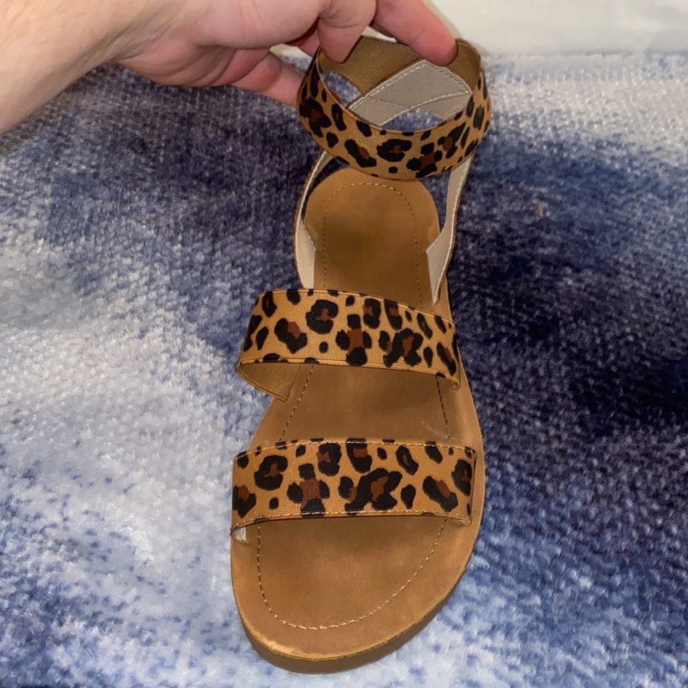 Cheetah 🐆 Sandals - Picture 3 of 4